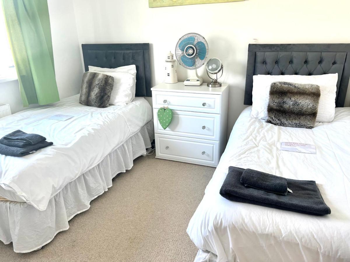Stunning Beach Front House - Sleeps 6 Pwllheli Εξωτερικό φωτογραφία