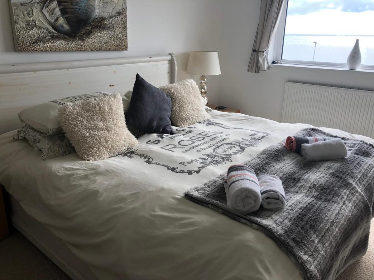 Stunning Beach Front House - Sleeps 6 Pwllheli Εξωτερικό φωτογραφία